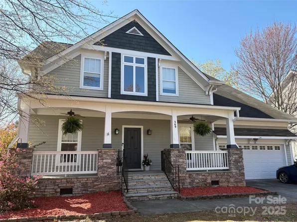 369 Shoreline Pkwy, Tega Cay, SC 29708