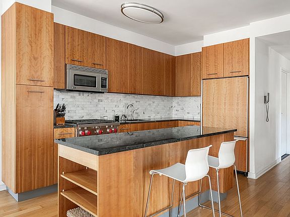 5th image of 11 E 29th St APT 20A