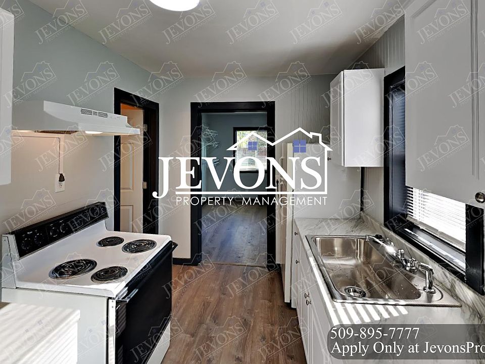 1st image of 807 N 1st St