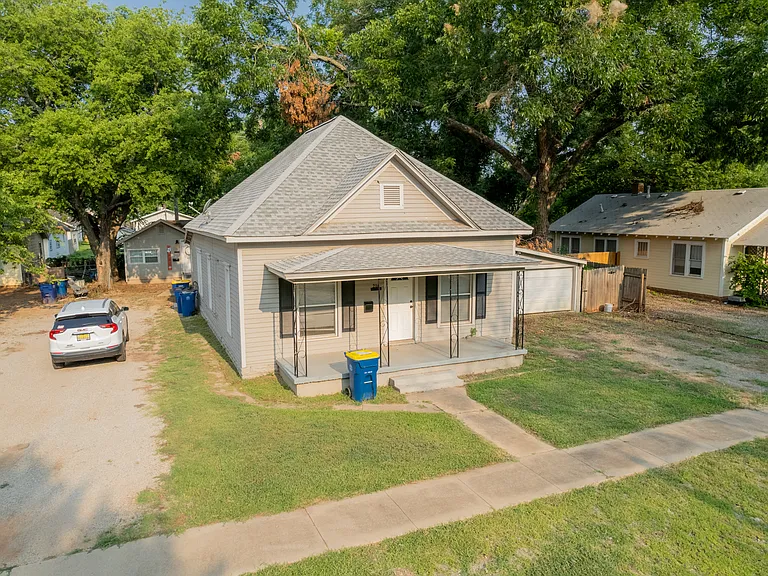 2162 W Lowry St — Photo 29