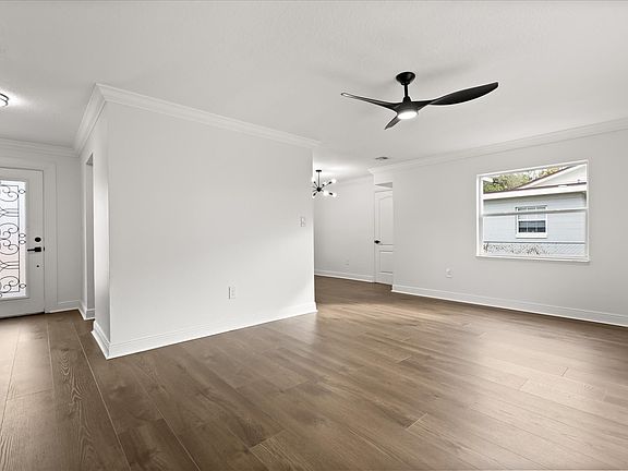 4th image of 1514 Lady Ave