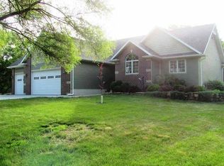 5780 Big Woods Rd, Cedar Falls, IA 50613