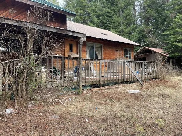 1792 Coyote Trl, Newport, WA 99156