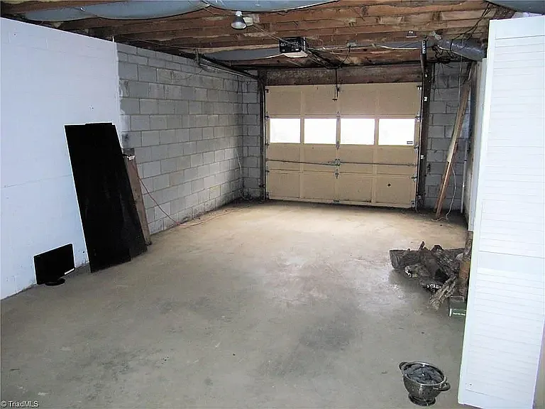 1700 Calvary View Ln — Photo 8