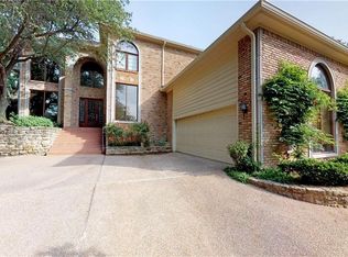 2305 Castle Rock Rd, Arlington, TX 76006