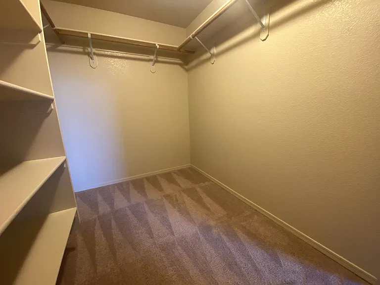 1620 Biscayne Dr — Photo 9