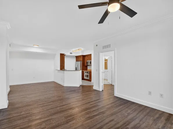 1660 Renaissance Commons Boulevard #2407, Boynton Beach, FL 33426