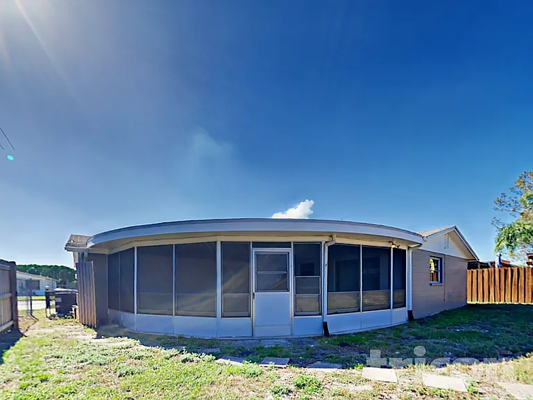 3327 Seffner Dr — Photo 15