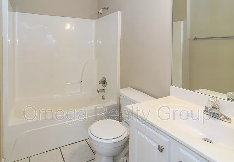 1030 Lexington Dr — Photo 24