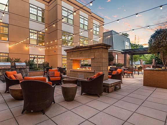 Outdoor fireplace lounge