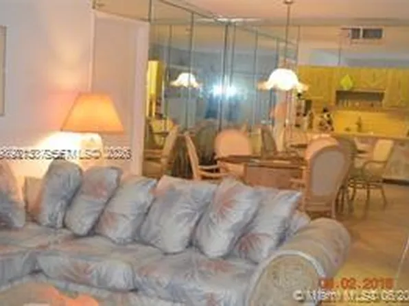 303 Racquet Club Rd APT 206, Weston, FL 33326