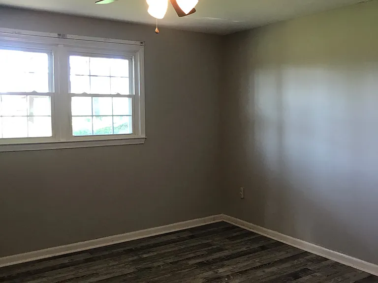 100 Grant Dr — Photo 20