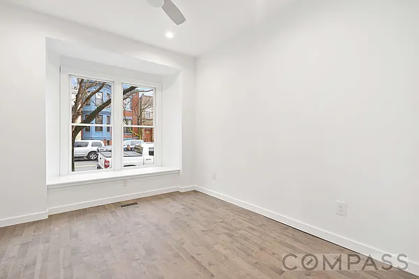 Rented by Compass | media 43