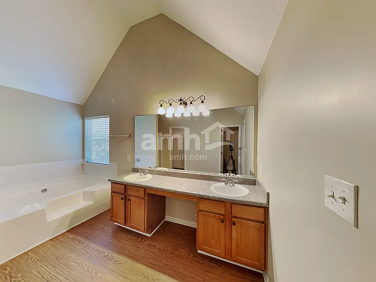 3094 Lonetree Point — Photo 14