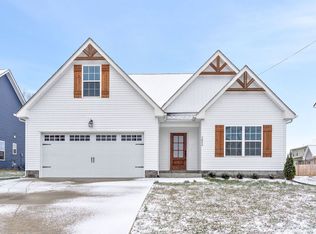 472 Hawkins Rd, Clarksville, TN 37040