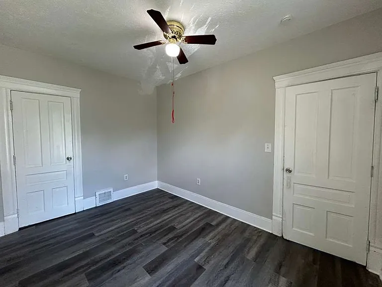 9300 Madison Ave — Photo 13