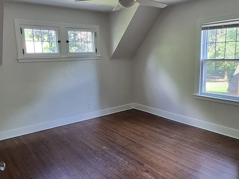 2808 Goddard Rd — Photo 14
