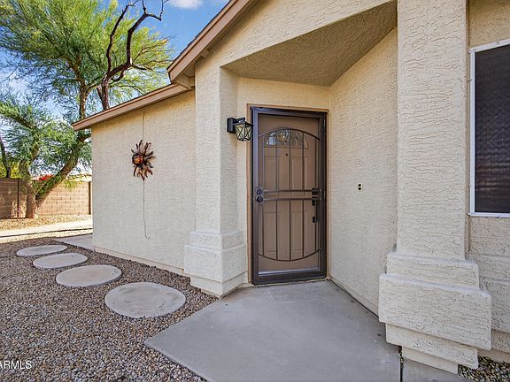 4th image of 6831 S OAKMONT Drive