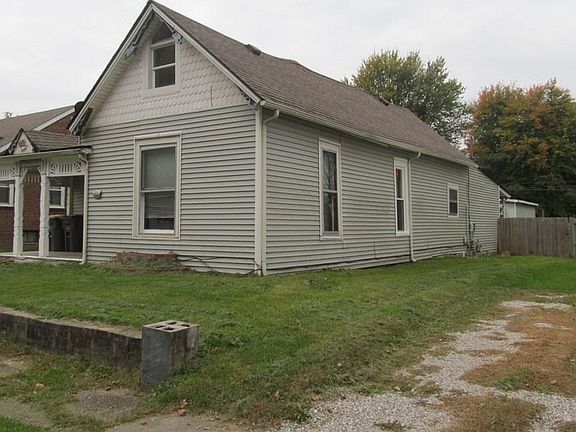 3rd image of 811 Blish St