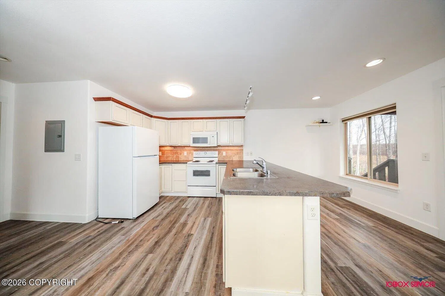 1 bed, 550 sqft, $1,700 — Photo 2