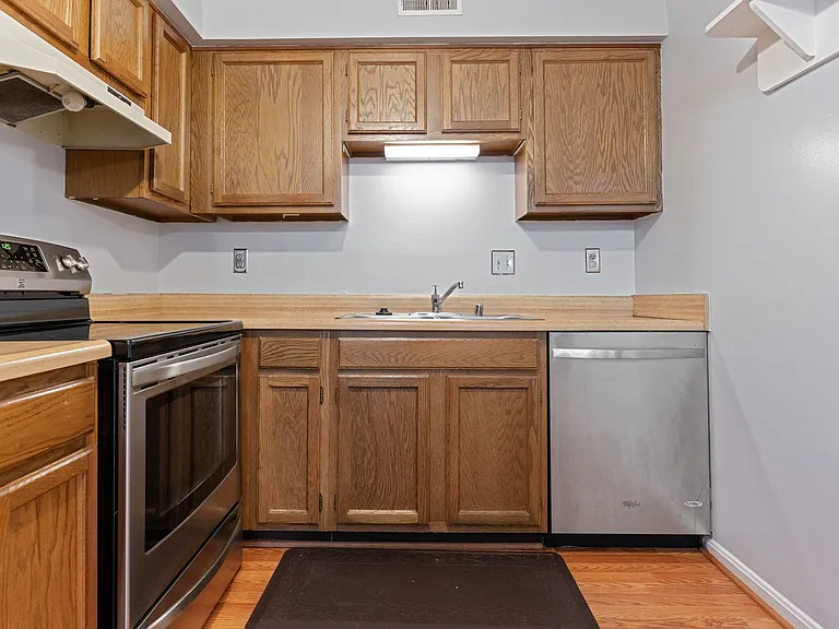 48 Avonshire Ct — Photo 9