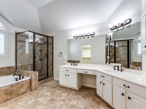 4th image of 8513 Silverton Dr