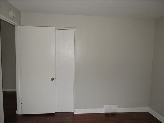 2nd image of 1347 Sylvandell Dr