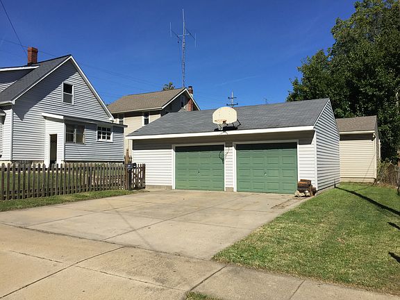 4th image of 2829 Hudson Dr