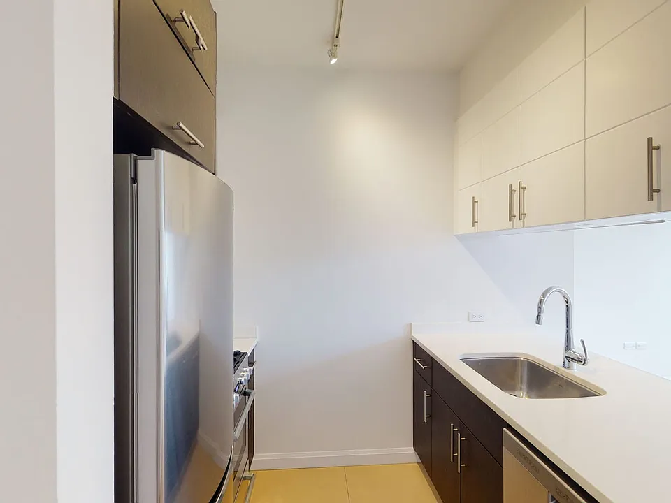 805 Columbus Ave #7D