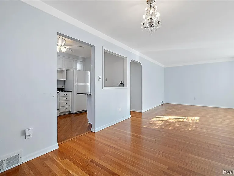 1581 Cheltenham Rd — Photo 6