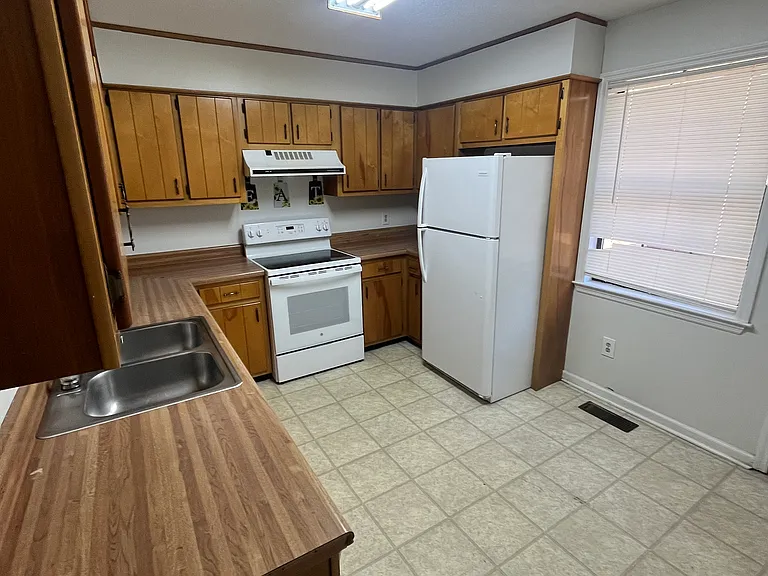 319 Mill Trace Dr #B — Photo 19