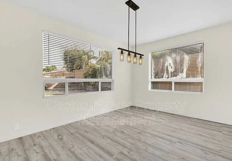 846 W Carob Dr — Photo 10