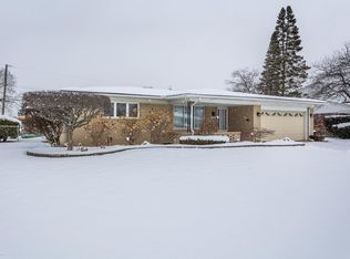 11361 Savage Dr, Sterling Heights, MI 48312