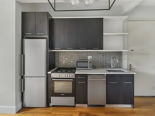 243 Boerum Street image 3 of 8