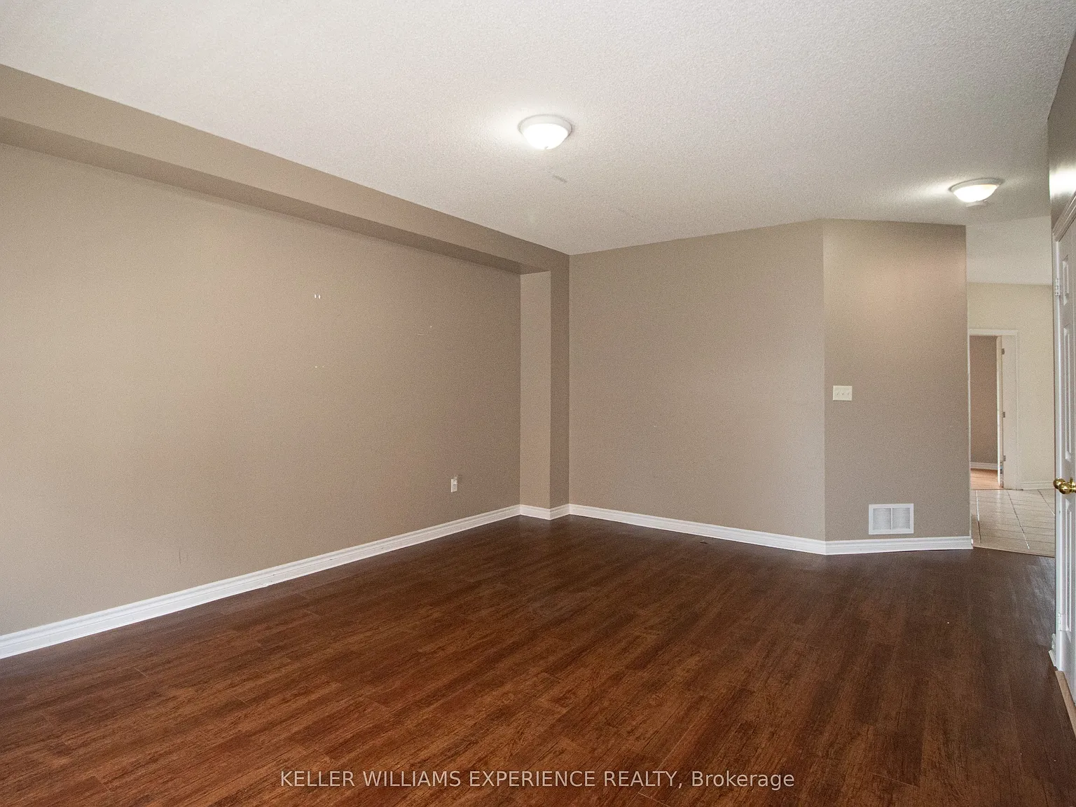 4 bed, $2,700 — Photo 3