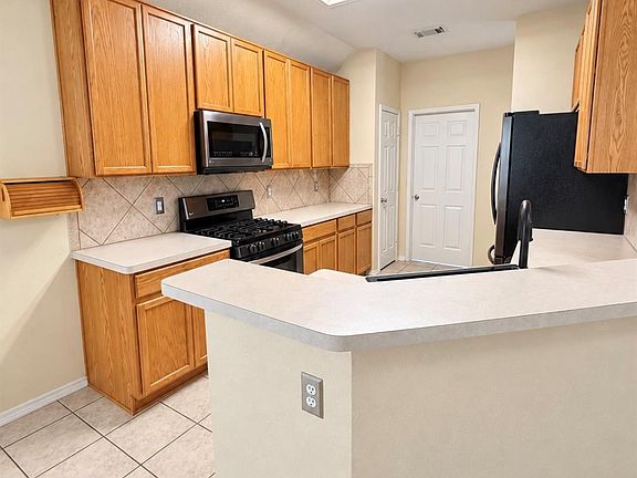 5th image of 11518 Berkway Trl