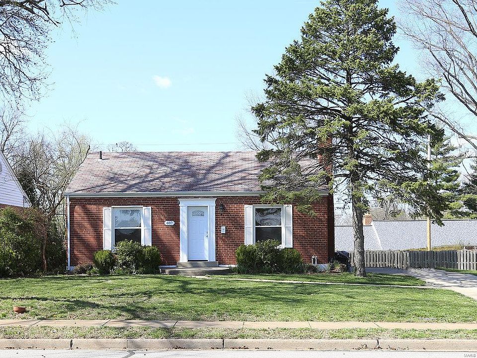 1st image of 607 W Rose Hill Ave