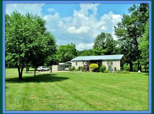 37 H P McCoy Rd, Franklin, NC 28734