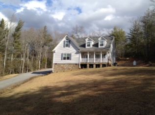 10 White Rock Rd, Spruce Pine, NC 28777