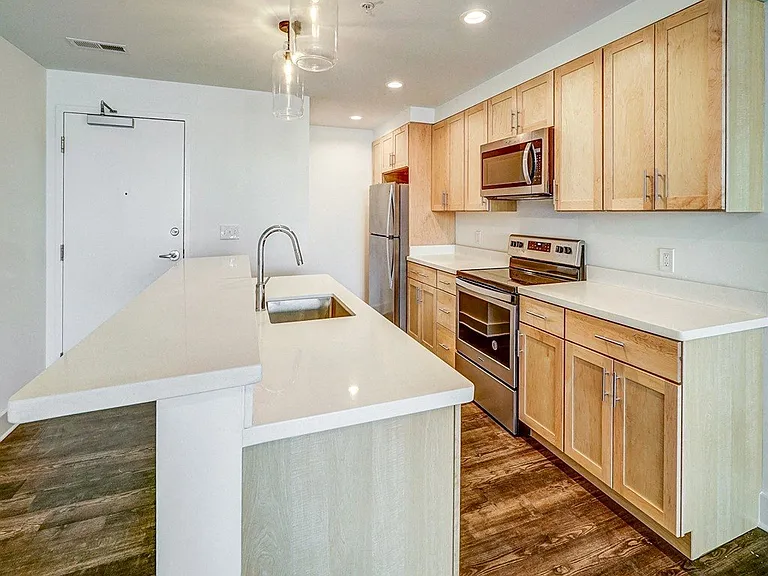 Riverside Village Apartments — Photo 83