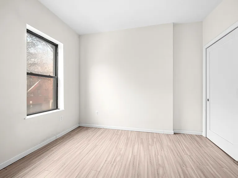 739 President St #4B — Photo 4