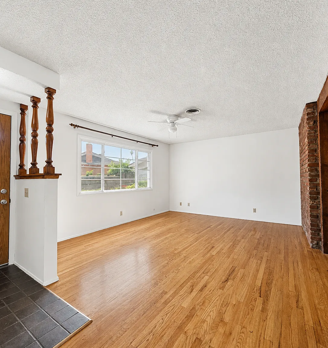 3 bed, 1308 sqft, $3,700 — Photo 2