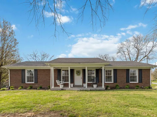 102 Sherwood Dr, Stanford, KY 40484