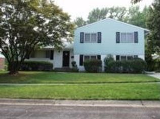 9802 Marquette Dr, Bethesda, MD 20817