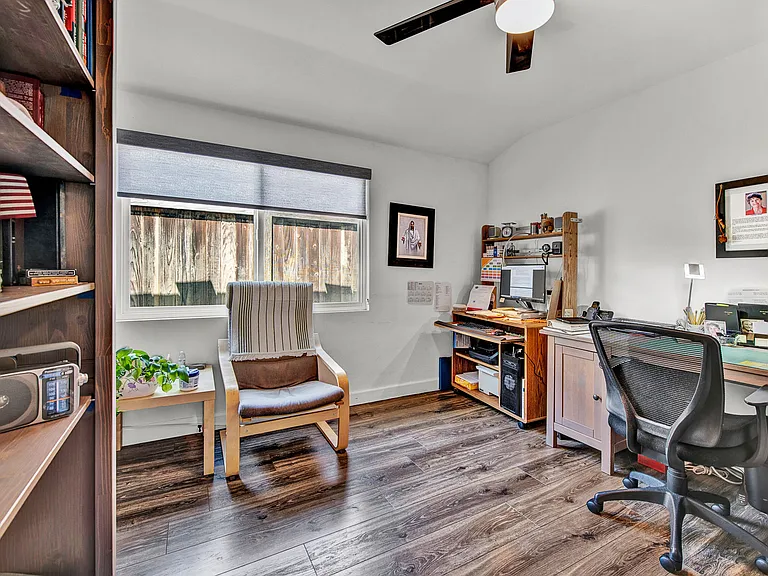 347 Walnut St — Photo 16