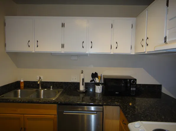 3045 Ala Napuaa Pl, Honolulu, HI
