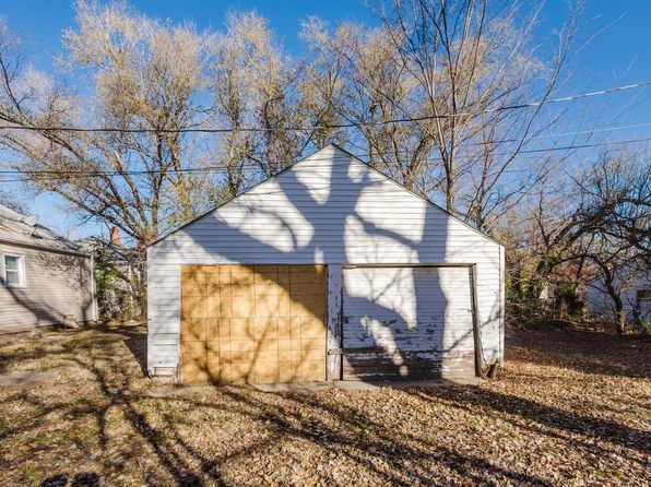 wichita-kansas-443167402 picture