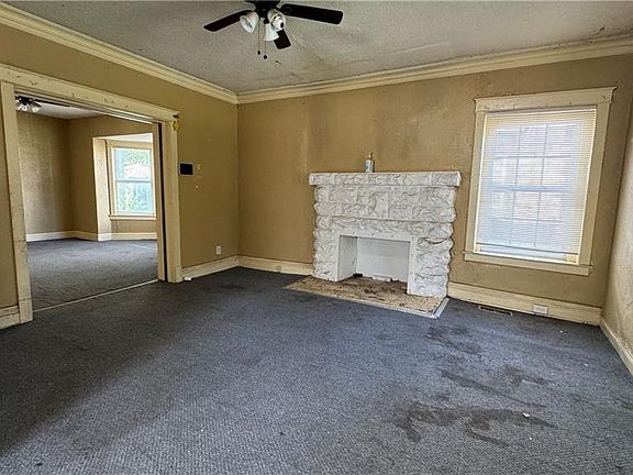 3rd image of 2900 E 35th St