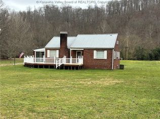 110 Tiskelwah Ave, Elkview, WV 25071