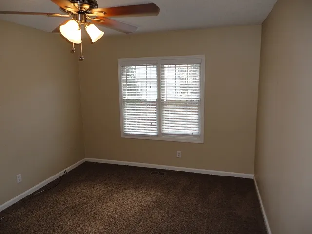 705 Cattail Cir — Photo 9